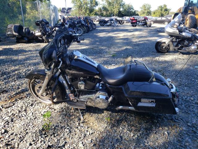 2011 HARLEY-DAVIDSON FLHX 1HD1KB418BB669068