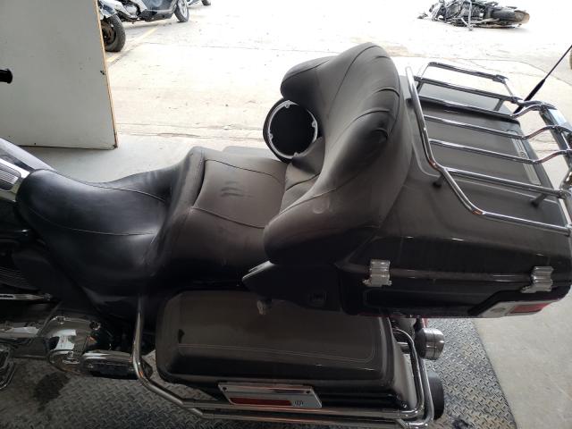 2010 HARLEY-DAVIDSON FLHTCU 1HD1FC414AB616909