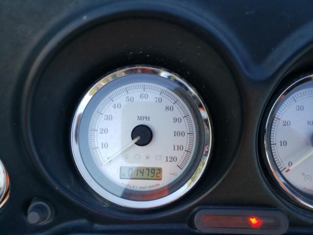 2011 HARLEY-DAVIDSON FLHX 1HD1KB418BB669068