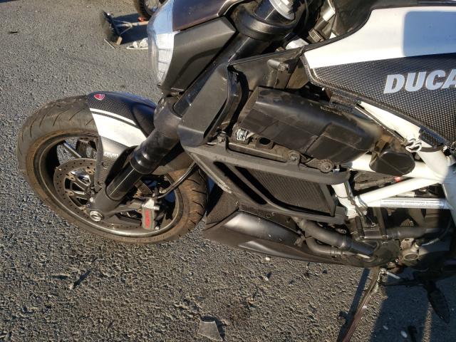 2015 DUCATI DIAVEL ZDM13BSW9FB019981