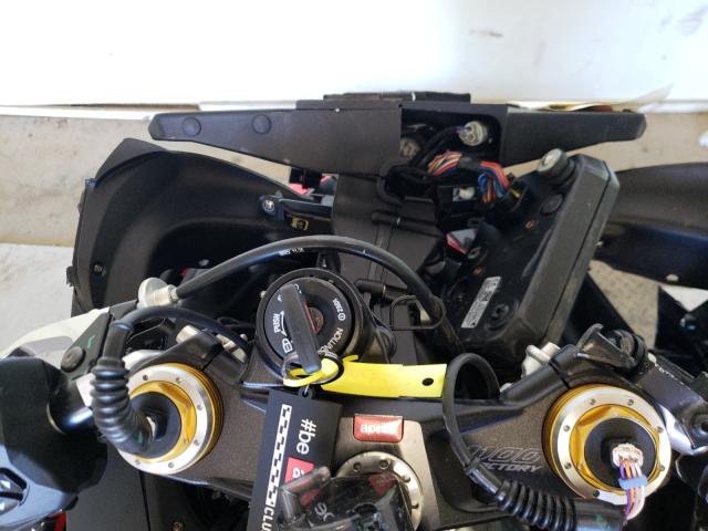 2021 APRILIA RSV4 ZD4KYUB02MS000022