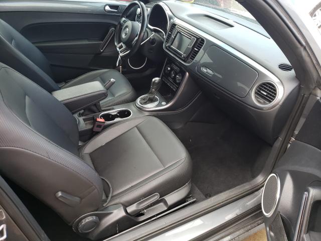 2017 VOLKSWAGEN BEETLE SE 3VWJ17AT5HM629570