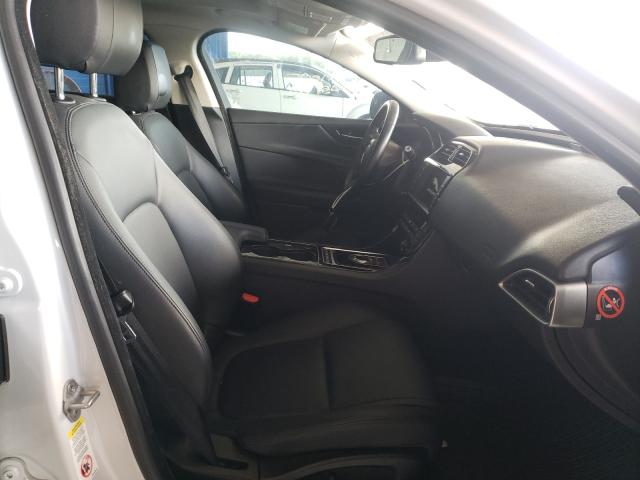 2017 JAGUAR XE PREMIUM SAJAD4BG1HA964088