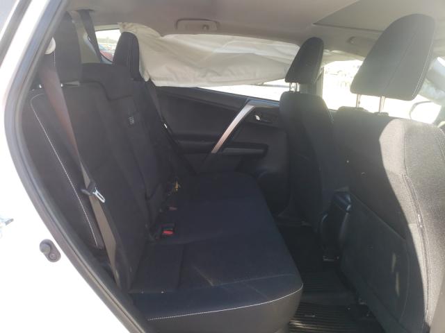 2018 TOYOTA RAV4 HV LE JTMRJREV1JD181763