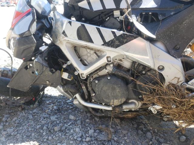 2017 APRILIA TUONO V4 1 ZD4KGUA08HS000455