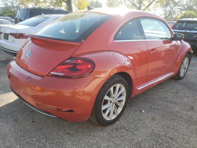 2018 VOLKSWAGEN BEETLE SE 3VWJD7AT9JM709130