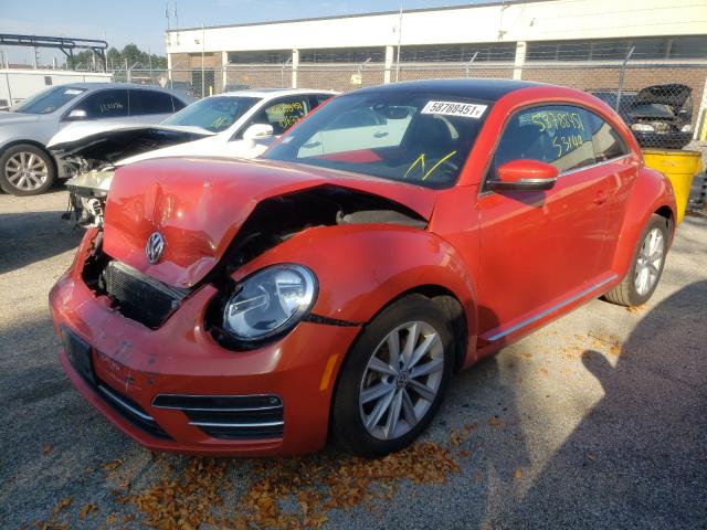 2018 VOLKSWAGEN BEETLE SE 3VWJD7AT9JM709130