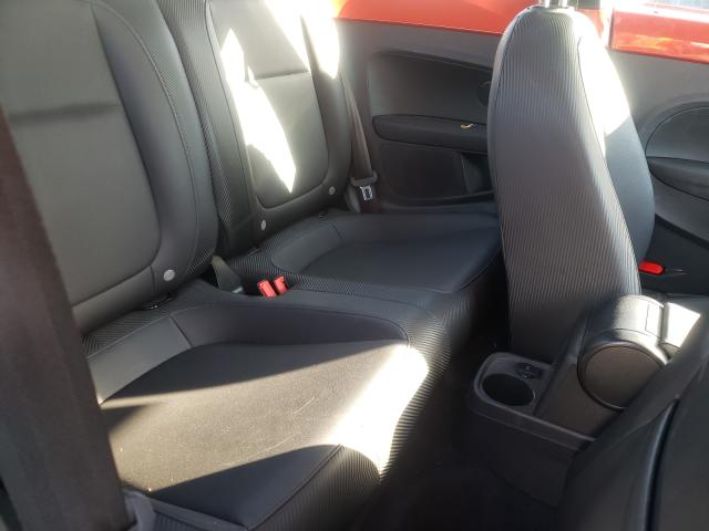 2018 VOLKSWAGEN BEETLE SE 3VWJD7AT9JM709130