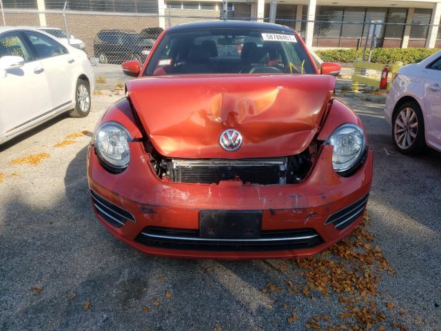 2018 VOLKSWAGEN BEETLE SE 3VWJD7AT9JM709130