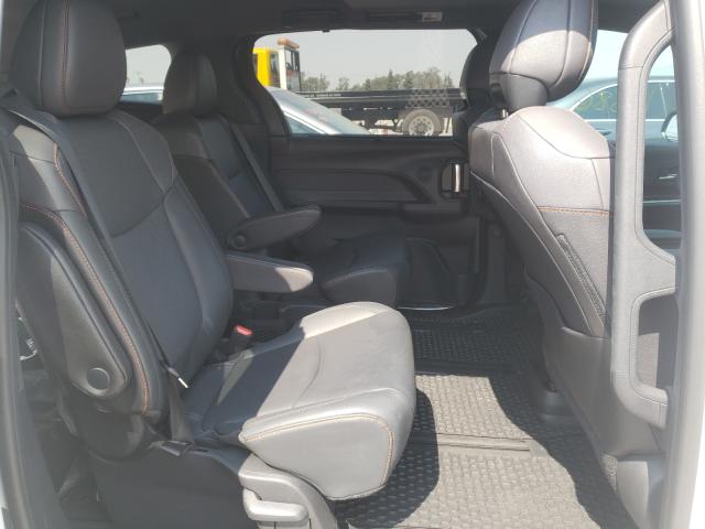 2021 TOYOTA SIENNA XSE 5TDXRKEC0MS041170