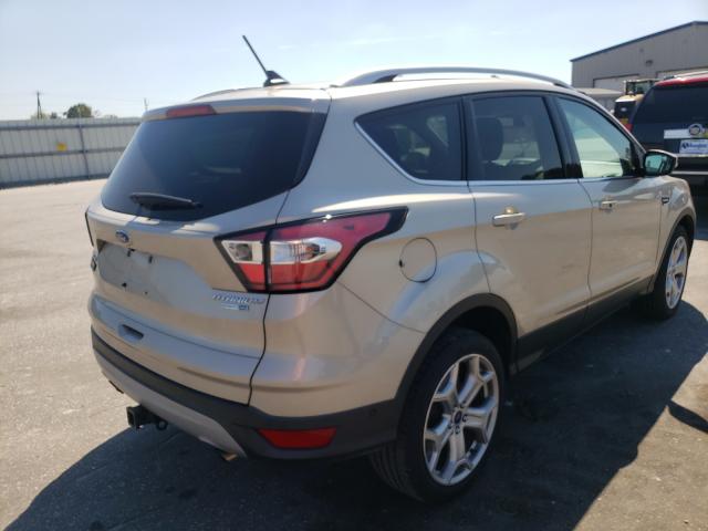 1FMCU9J94JUA48237 Ford Escape Tit 2018. Фото: 3