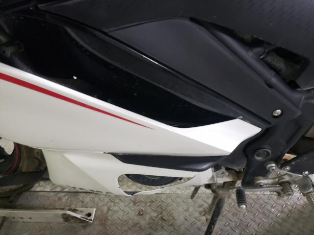 2019 YAMAHA YZFR3 A MH3RH18Y9KK002452