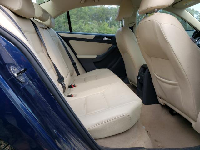 2011 VOLKSWAGEN 2S 3VWDX7AJXBM327905