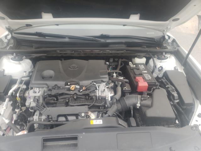 2018 TOYOTA UK 4T1B11HK5JU044597