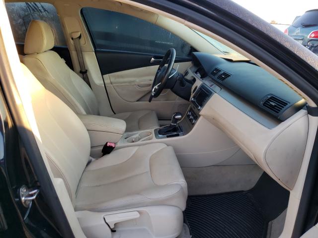 2010 VOLKSWAGEN PASSAT KOM WVWJM7AN8AE081894