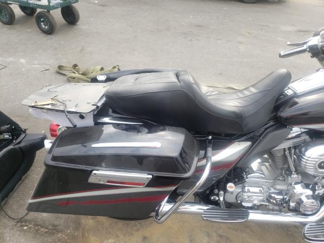 2006 HARLEY-DAVIDSON FLHTCUSE 1HD1PRE106Y955024