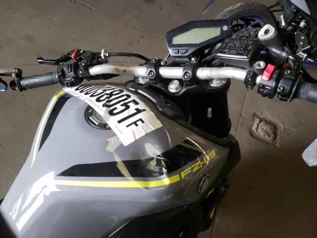 2016 YAMAHA FZ09 JYARN33E6GA011814