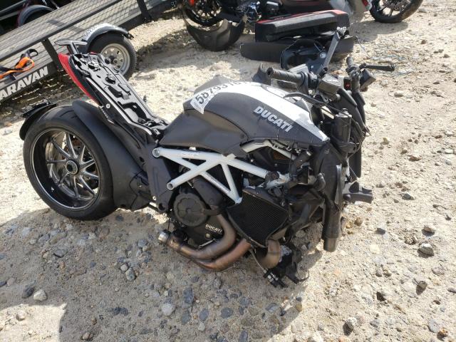 2015 DUCATI DIAVEL ZDM13BSW6FB020005