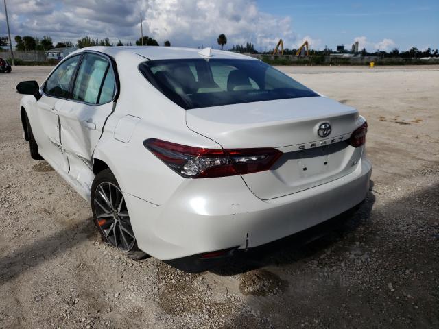 2021 TOYOTA CAMRY XLE 4T1F11AK1MU441675