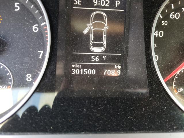 2010 VOLKSWAGEN PASSAT KOM WVWJK7AN8AE129075
