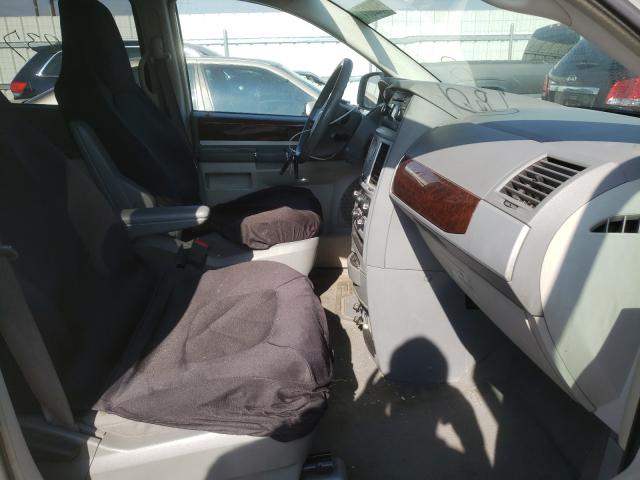 2010 CHRYSLER TOWN & COU 2A4RR5DX5AR328789