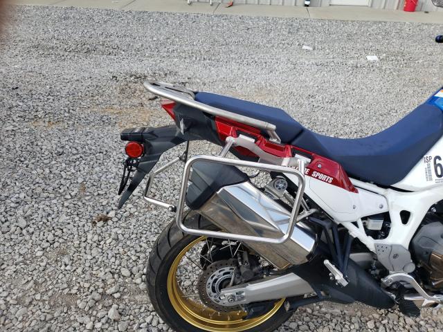 2018 HONDA CRF1000 D2 JH2SD0454JK200119