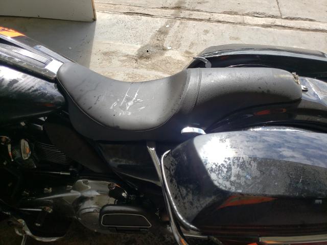 2019 HARLEY-DAVIDSON FLHTK 1HD1KEF17KB644953