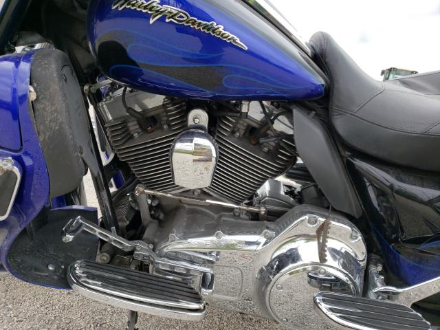 2011 HARLEY-DAVIDSON FLHTCUSE6 1HD1PR815BB957330