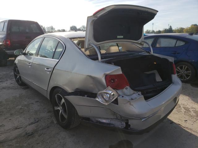 2010 VOLKSWAGEN PASSAT KOM WVWJK7AN8AE129075