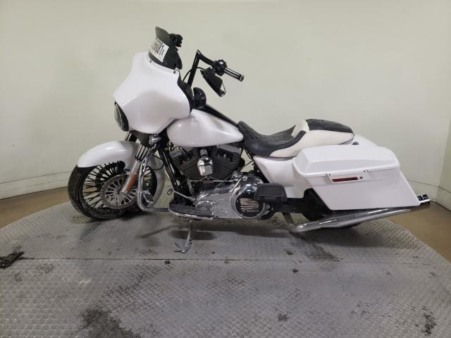 2011 HARLEY-DAVIDSON FLHX 1HD1KBM12BB621503