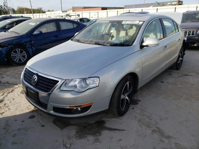 2010 VOLKSWAGEN PASSAT KOM WVWJK7AN8AE129075