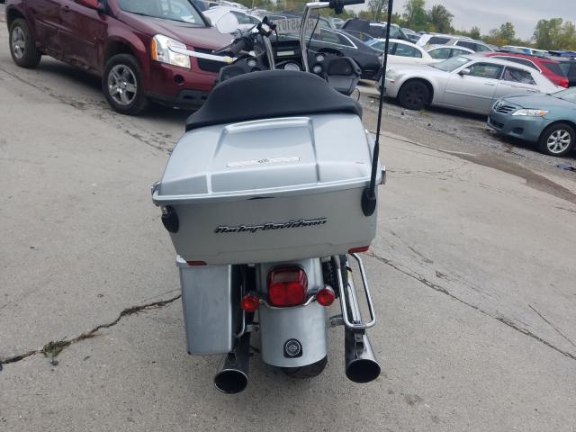 2011 HARLEY-DAVIDSON FLTRU 1HD1KGM15BB619239