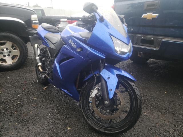 Salvage motorcycles for sale at Warren, MA auction: 2009 Kawasaki EX250 J