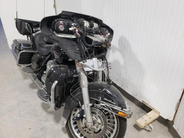 2010 HARLEY-DAVIDSON FLHTCU 1HD1FC412AB627827