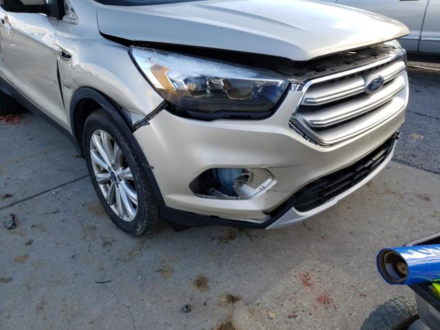 1FMCU9J90HUE01406 2017 FORD ESCAPE, photo no. 9