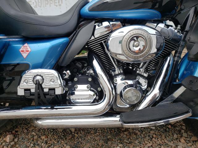 2011 HARLEY-DAVIDSON FLHTCU 1HD1FC417BB617926