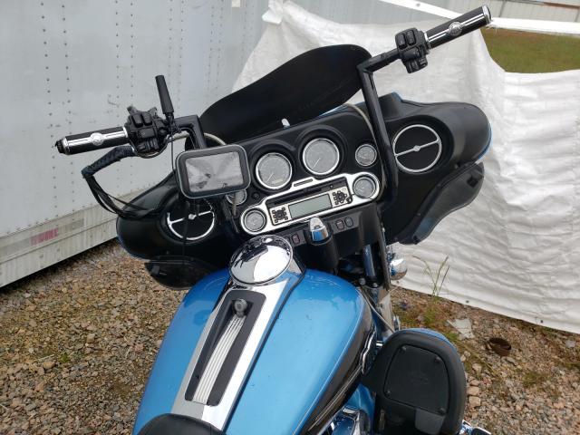 2011 HARLEY-DAVIDSON FLHTCU 1HD1FC417BB617926