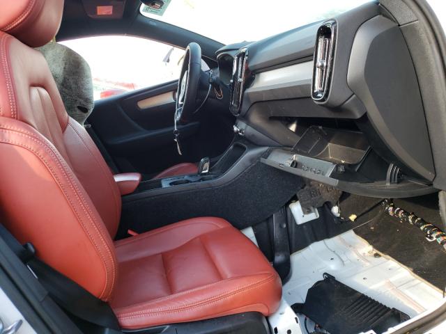 2019 VOLVO XC40 T5 MO YV4162UK7K2046388