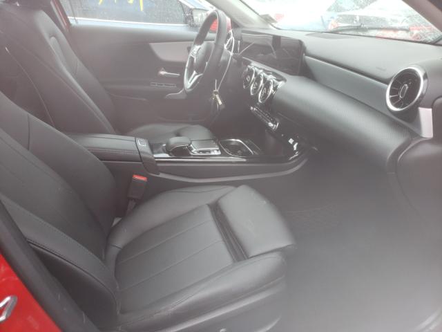 2019 MERCEDES-BENZ A 220 4MAT WDD3G4FB3KW017857