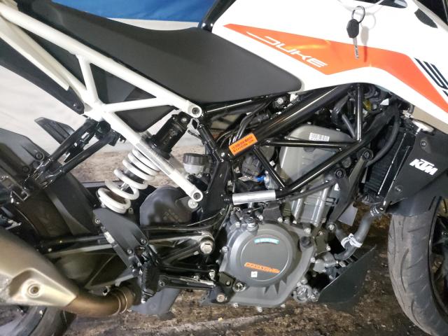 2021 KTM 390 DUKE MD2JPJ406MC258697