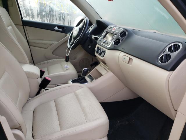 2011 VOLKSWAGEN TIGUAN WVGBV7AX9BW000217