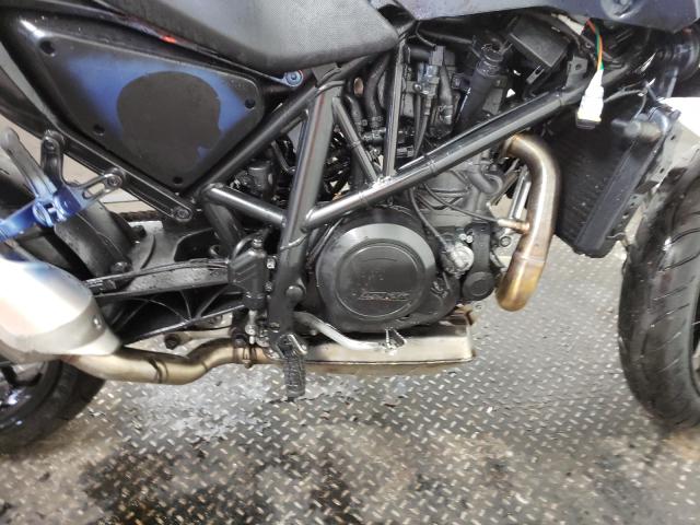 2017 KTM 690 DUKE VBKLDV407HM702845