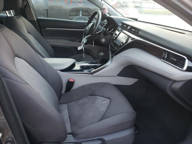 2018 TOYOTA CAMRY L AU 4T1B11HK9JU084195