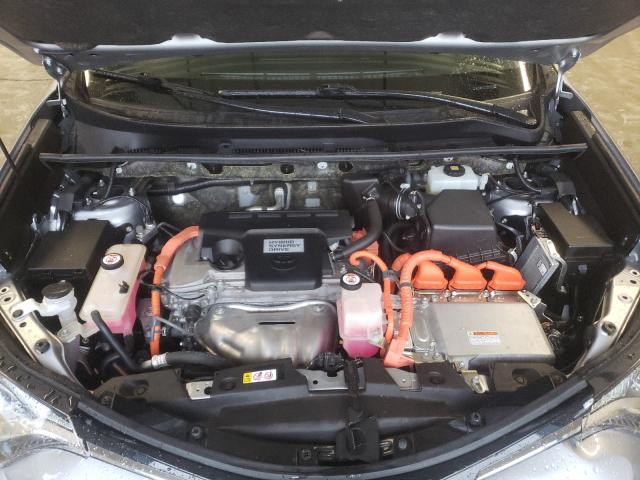 2018 TOYOTA RAV4 HV LE JTMRJREV5JD236568