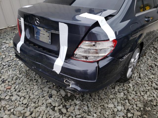2010 MERCEDES-BENZ C300 WDDGF5EB3AR095144