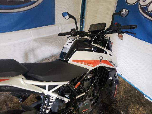 2021 KTM 390 DUKE MD2JPJ406MC258697