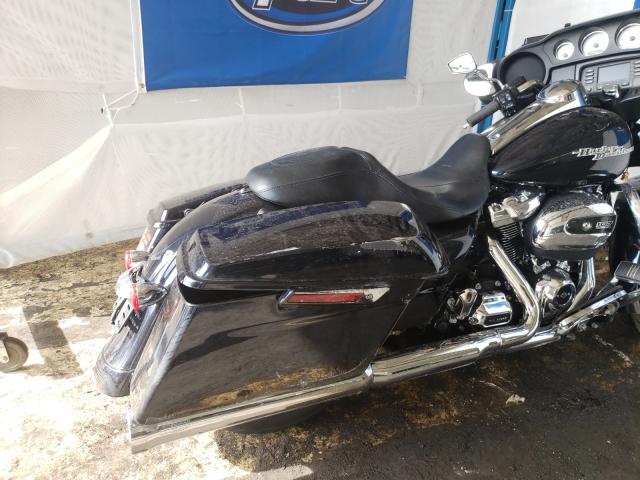 2019 HARLEY-DAVIDSON FLHX 1HD1KBC18KB657021