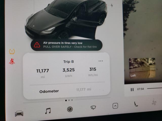 2021 TESLA MODEL Y 5YJYGDEE1MF084573