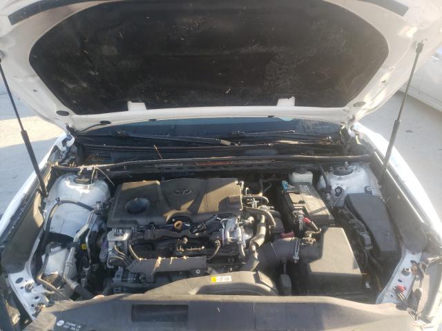 4T1B11HK6JU070027 Toyota Camry L 2018. Фото: 6