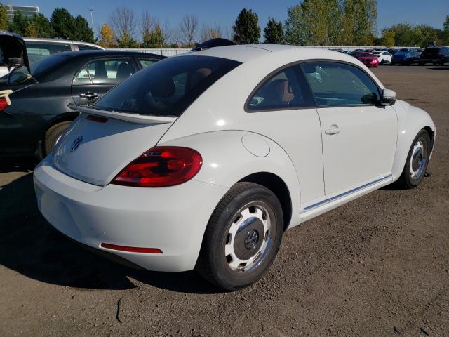 2016 VOLKSWAGEN BEETLE SE 3VWJ07AT2GM608371